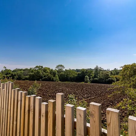 Cosy Avec Terrasse En Campagne, Proche Nantes - Fr-1-622-109