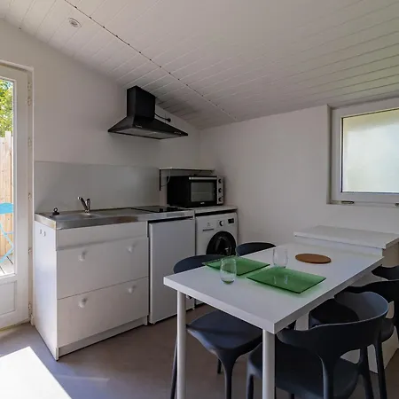 Cosy Avec Terrasse En Campagne, Proche Nantes - Fr-1-622-109 *
